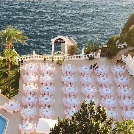 Hotel Adonis
