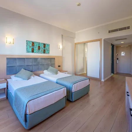 Adonis מלון אנטליה