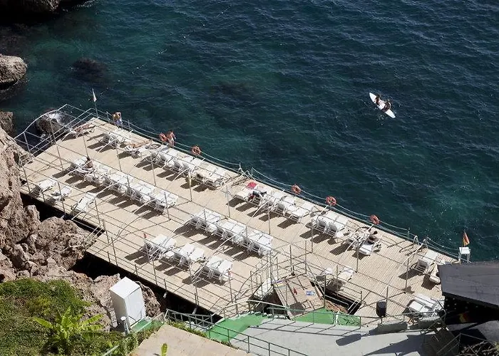 Adonis 4* אנטליה