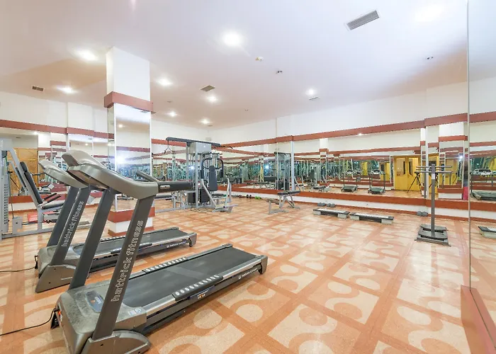 Adonis 4* אנטליה