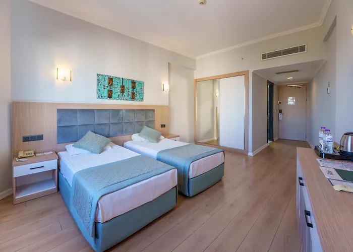 Adonis מלון אנטליה