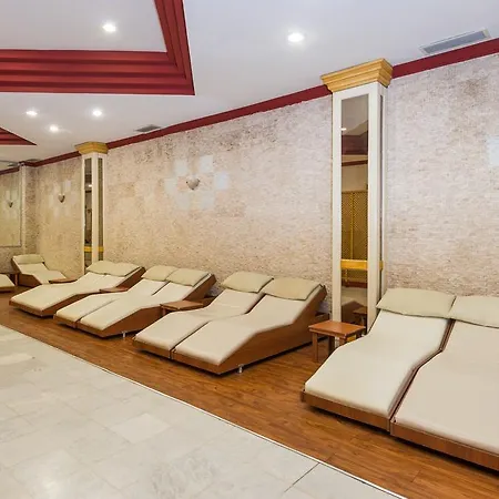 Hotel Adonis 4*