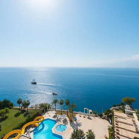 Hotel Adonis 4*
