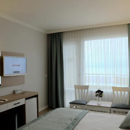 Adonis Hotel