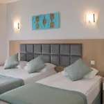 Adonis Hotel 4*